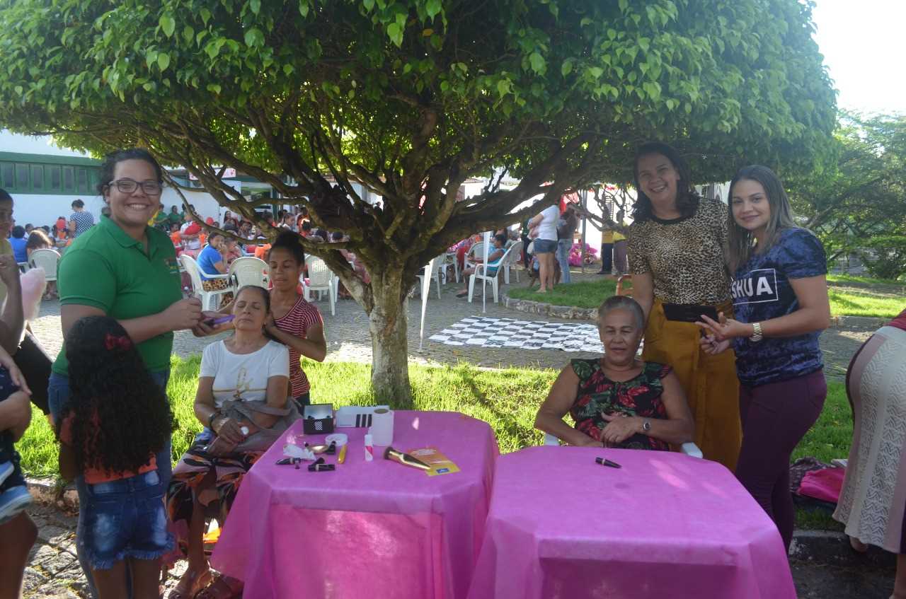 Camacã: Secretaria de Assistência Social realiza festa do Dia das Mães
A Secretaria de Assistência Social realizou talvez na história do município a